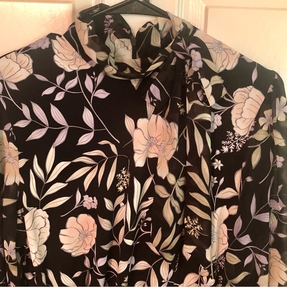 Calvin Klein Black Floral Blouse Size M - Picture 2 of 6
